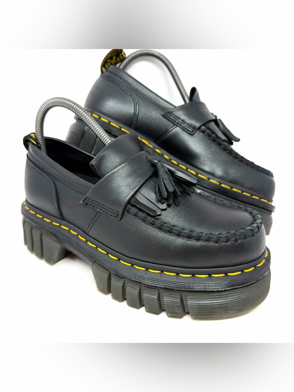 Dr. Martens Women’s Audrick Tassel Loafers Sz 7 Black Leather Chunky Sole Kiltie